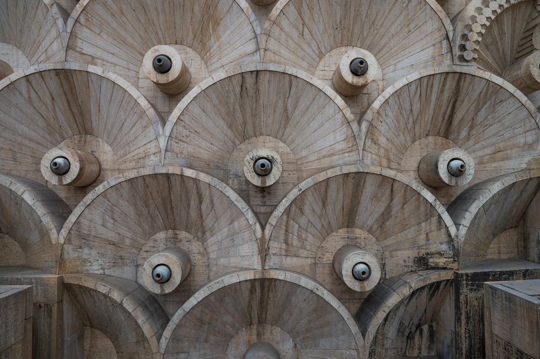 A unique and decorative fountain wall.